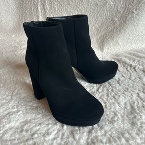 Y-Not Ankle High-heal boots